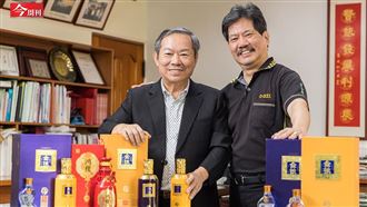 汽車活塞環龍頭跨足酒水業獲利翻3倍　泰茂呂家兄弟怎做到？