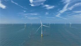 允能風場完成80座單樁基礎安裝  過半風機併網發電允能雲林離岸風場已完成80座單樁基礎安裝，同時有過半、42座風機併網發電，裝置容量為目前完工併網的風場第4大。（天豐新能源提供）中央社記者曾智怡傳真  113年7月11日