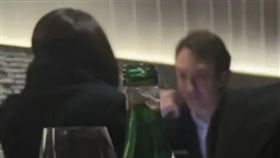 Lisa與LV三公子弗雷德里克義大利約會被拍。（圖／翻攝自小紅書）