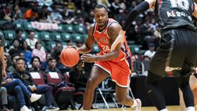 桃園璞園領航猿洋將葛拉漢（Treveon Graham）半場就轟下18分。（圖／ESAL提供）