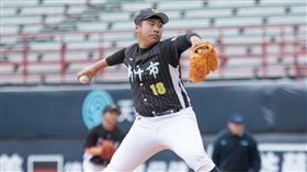 ▲新北U18邀請賽，成德高中投手范茗舜完投勝，帶領新竹市晉級。（圖／主辦單位提供）