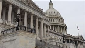 美國國會大廈美國聯邦眾議院11日通過2025財政年度國防授權法案，內容包括五角大廈可提供軍備及關鍵作戰訓練協助台灣抵禦侵略，預算最高3億美元。圖為美國國會大廈。中央社記者鍾佑貞華盛頓攝  113年12月12日