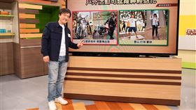 檢場分享過去在花蓮拍戲時，曾經腦袋突然一片空白，所有台詞都忘記，因為母親有失智問題，檢場也擔心自己會有相同狀況。(圖／TVBS)