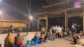 ▲民眾熬夜搶排點燈。（圖／翻攝自鹿港天后宮官網）