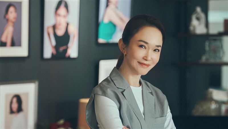 小孩交給李銘順！范文芳來台拍戲當放風