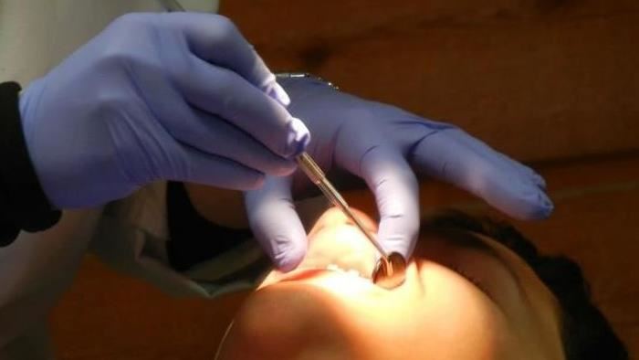 替400人看牙賺215萬…一查嚇壞：沒醫師牌