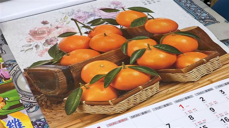 她問為何年曆還沒消失？內行揭4優勢