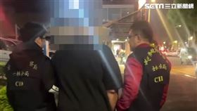 李姓超商店員偷拆正妹包裹，還拿裡面的胸貼DIY遭逮。（圖／翻攝畫面）