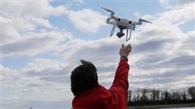 美現神秘無人機疑伊朗母艦　五角大廈回應