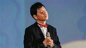 陳凱倫2022年11月被診斷罹患扁桃腺癌擴散到淋巴。（圖／翻攝臉書）