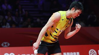 首局僅讓對手拿個位數　周天成快意晉8強