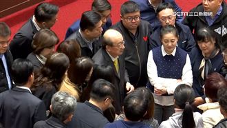 防藍黨團闖關選罷法　綠搶先遞案占主席台