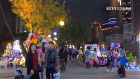 獨家／26米耶誕樹吸人潮! 高市中央公園現