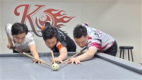 柯氏三兄弟，（右起）柯秉逸、柯秉漢柯秉中。（圖／大會提供） 