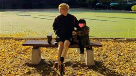 唐禹哲父子。（圖／翻攝自唐禹哲臉書）