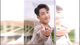 網紅男模冼峻生爆車禍離世。（圖／翻攝自微博）