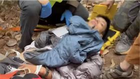 台中男攀岩突墜落重摔！頭部受創手腳骨折