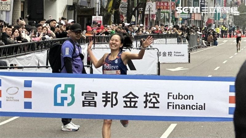 「長跑甜心」張芷瑄　台北馬拉松半馬封后