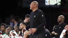 ▲密爾瓦基公鹿主帥瑞佛斯（Doc Rivers）。（圖／美聯社／達志影像）