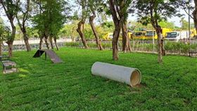 高市再添寵物設施  岡山公園將完工高雄市政府工務局公園處15日表示，岡山區的第2座寵物公園「岡山公園」，將於年底前完工啟用。（高雄市工務局提供）中央社記者蔡孟妤傳真  113年12月15日