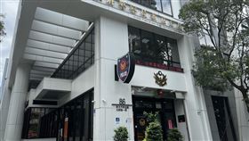 警方及時趕抵協處，女子經搶救仍不治。（圖／翻攝畫面）