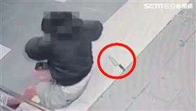 雙刀男出沒北車 持刀問路過女