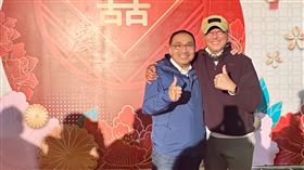 侯友宜捧場王偉忠監製的《一村喜事》。（圖／金星文創提供）