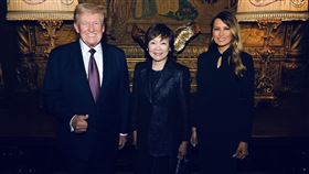 美國總統當選人川普（左）妻子梅蘭妮亞（右）在社群平台X發文，公布夫婦倆與日本已故前首相安倍晉三遺孀安倍昭惠（中）的合照。（圖／翻攝自x.com/MELANIATRUMP）
