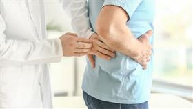 頻尿、夜尿、水腫小心！專家曝：「3徵兆」恐是腎衰竭前兆（圖／每日健康）