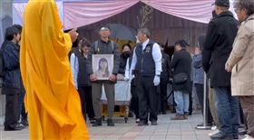 陳梅慧,告別式,火化,車禍,起訴,遺照,男友（圖／翻攝畫面）