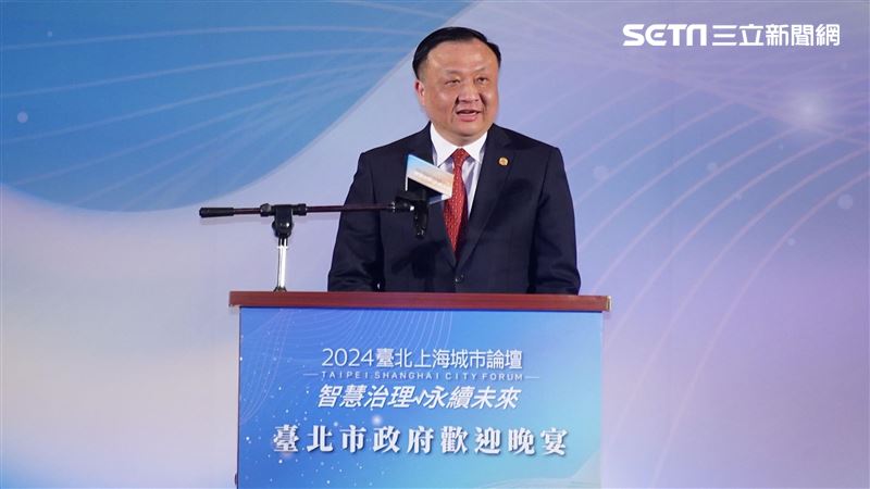 蔣萬安送大巨蛋瓷盤！華源回贈「這1物」