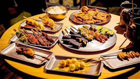 台南人氣串燒專賣店！台南東區聚餐約會宵夜小酌　輕鬆體驗露營氛圍！（業配勿用）