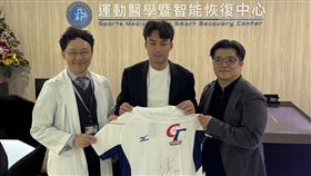 台灣隊12強選手潘傑楷於開幕當天現身。（圖／網資科技提供）