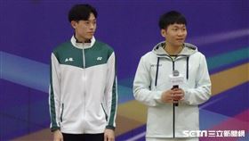 ▲羽球好手李洋、林俊易出席華航公益羽球營。（圖／記者張沛嘉攝影）