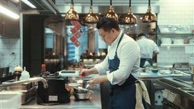 三星主廚何順凱 《一碗江湖》跨界拍攝台灣美食文化紀錄片。（圖／世界柔軟提供）