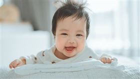 只有過敏寶寶才需要喝水解？小兒科醫師：水解配方適合所有寶寶（業配勿用）