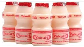 網友指出日本人對於台人喝養樂多的方式驚呆了！（圖／翻攝臉書）