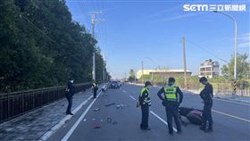 台南王姓婦人騎車載送外甥時自撞電線杆。（圖／翻攝畫面）