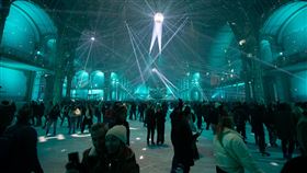 第7屆巴黎冰雪大皇宮巴黎冰雪大皇宮因巴黎大皇宮修繕停辦3年，於2024年重啟，12月14日活動首日吸引大批民眾購票入場。中央社記者李若韻巴黎攝  113年12月19日