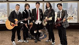 「化學猴子」限定復出增加新團員，（左起）小任、麥基、李明川、阿博、翔。（圖／產值娛樂提供）