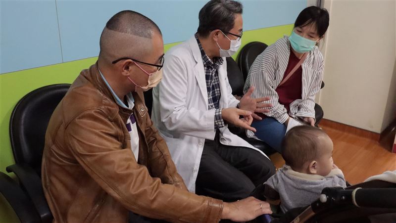嬰打卡介苗腫成小籠包 醫:有4症狀快就醫