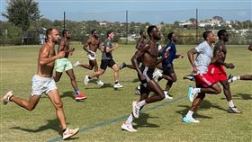 楊俊瀚跟各國精英一同訓練。（圖／前勁國際提供）