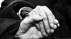 老夫妻/示意圖(騰訊微博)