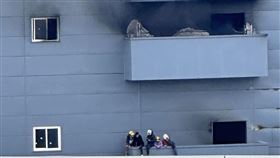 全聯倉儲，善的美，大火，22人待救 2失聯 5救出，1OHCA(圖／翻攝畫面)