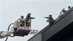 台中全聯，倉儲大火，尋獲2失聯者 歐卡(圖／翻攝畫面)