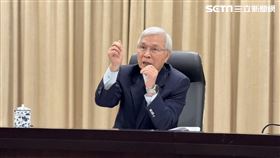 央行總裁楊金龍於今日說明，監理會議決議。（圖／記者李育道攝影）