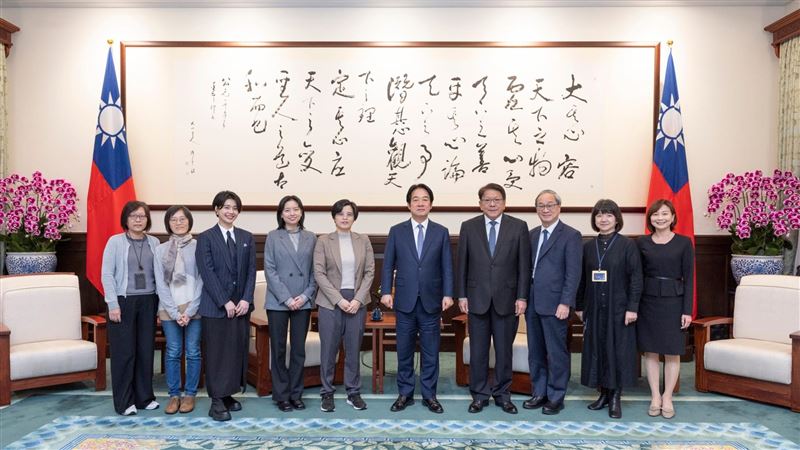 接見楊双子、金翎!賴清德預言造王者成功