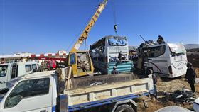 阿富汗加茲尼省發生嚴重車禍事故。（圖／美聯社／達志影像）