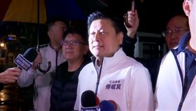 傅崐萁巡視立院不斷遭到抗議群眾嗆聲。