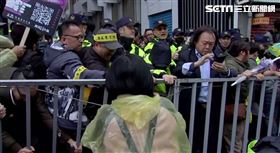 青鳥立法院抗議　拆圍籬衝突